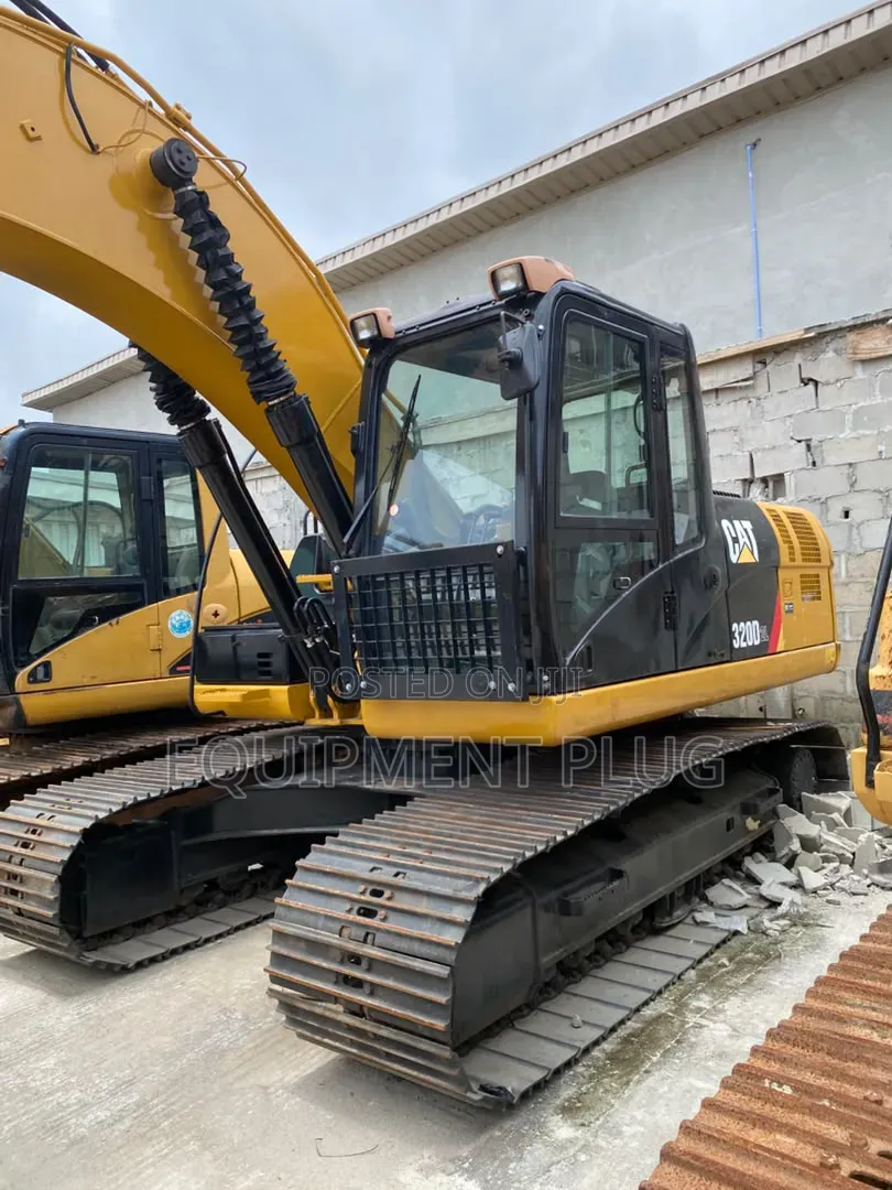 Caterpillar Escavator 320D2L