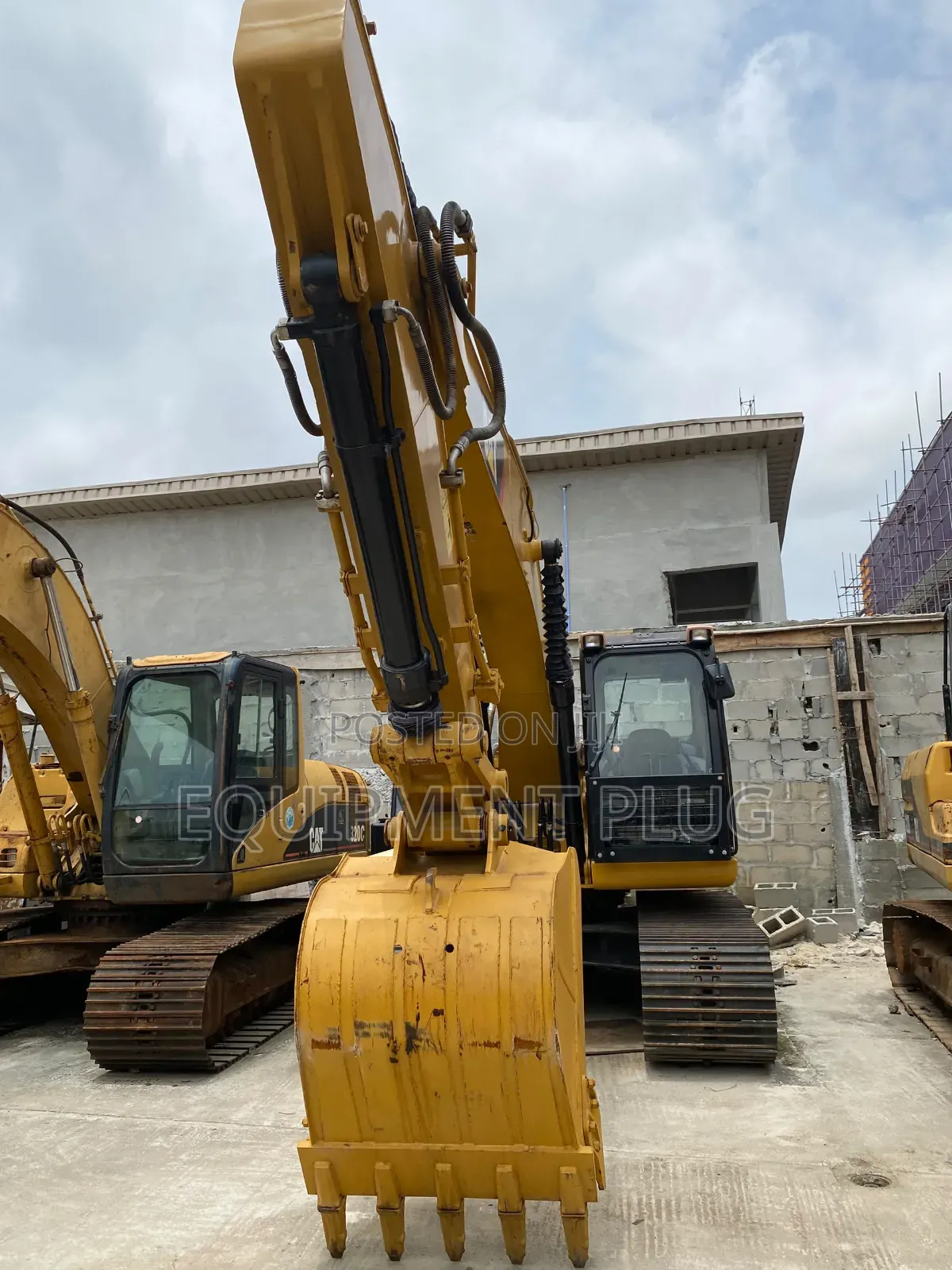 Caterpillar Escavator 320D2L