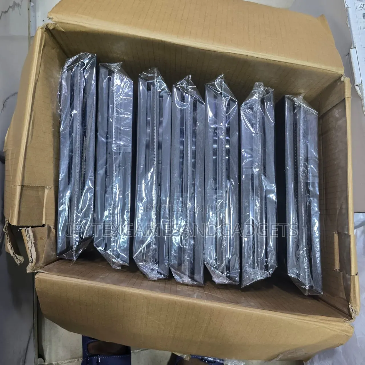 Uk Used Ps 4 Pro 1TB With 2 Pads and 12 Games