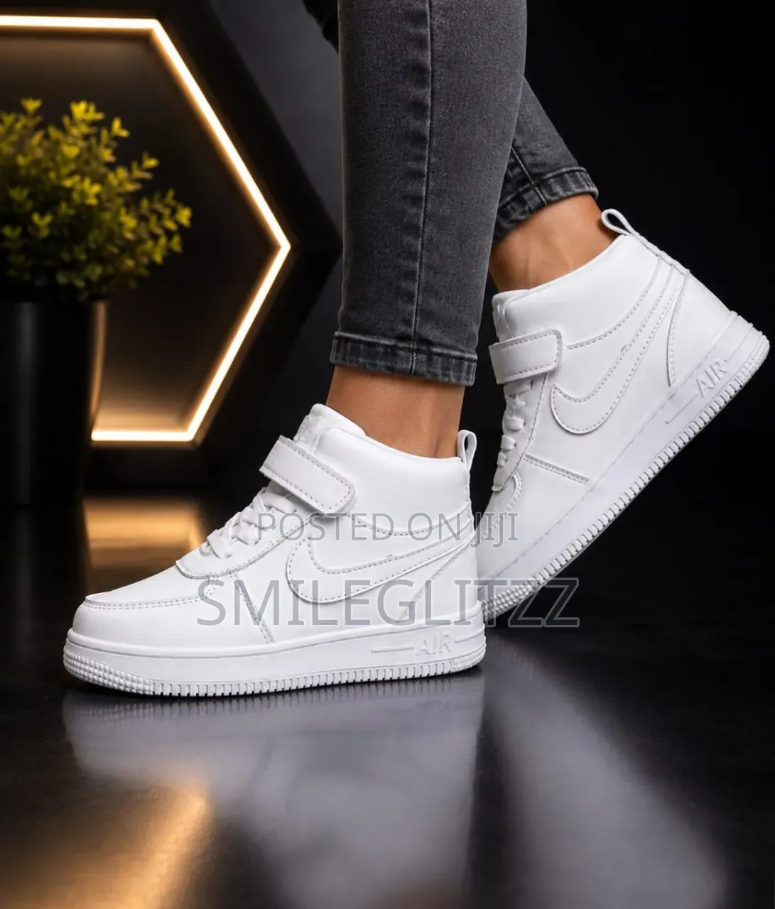 Unisex White Sneakers Shoe(price Is Per One of Quantity Buy of 6piece