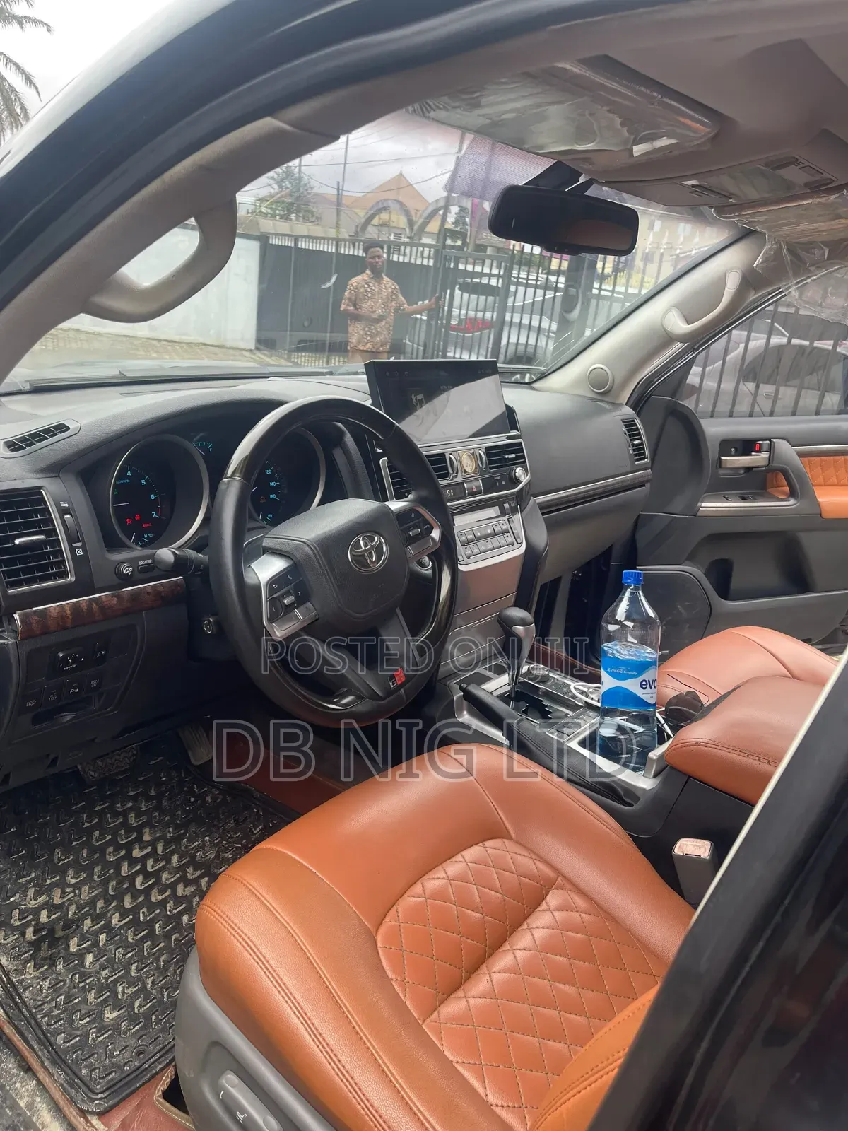 Toyota Land Cruiser 4.6 V8 VX-R 2013 Black