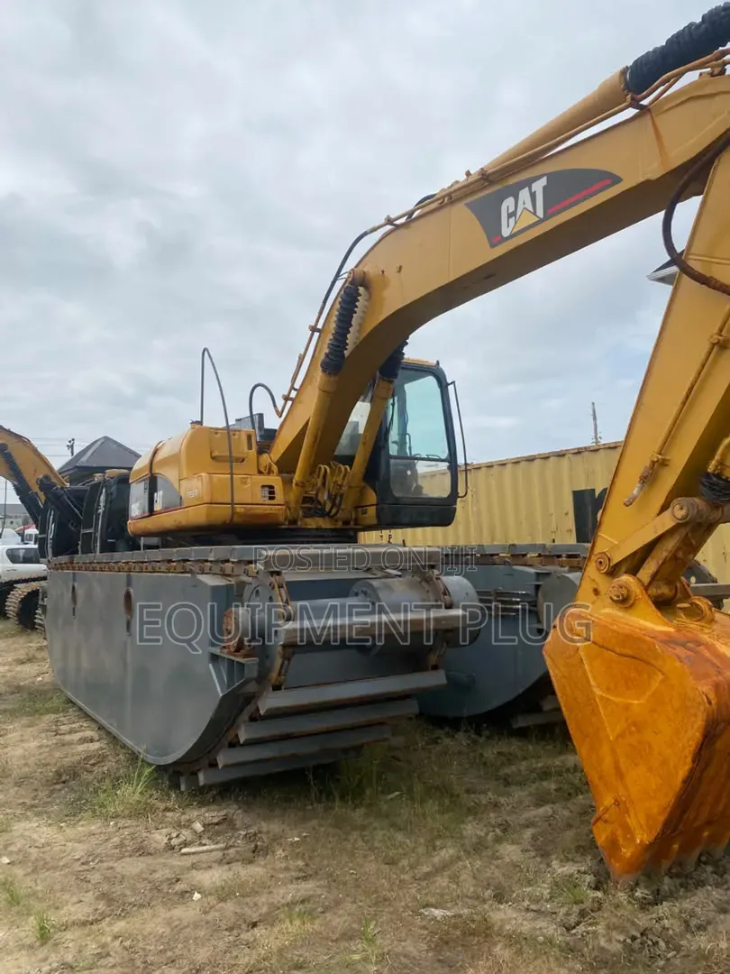 Caterpillar Swamp Buggy 320CL