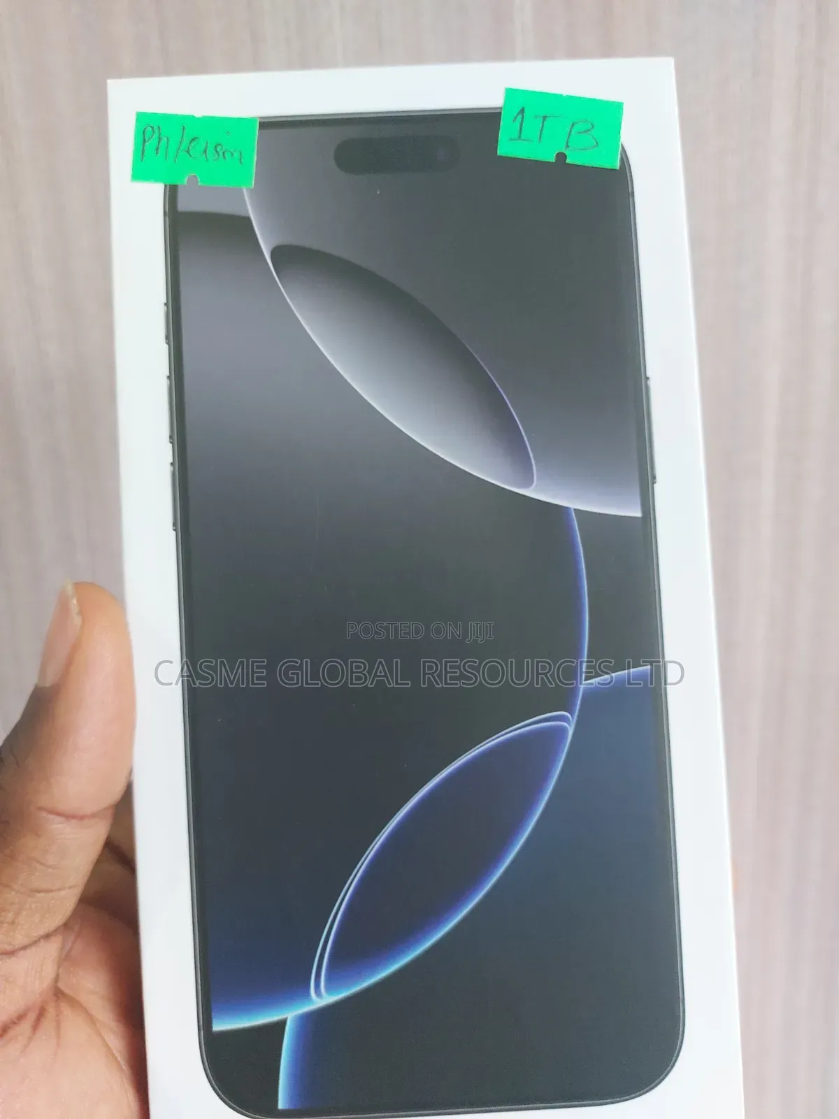 New Apple iPhone 16 Pro Max 1 TB Black