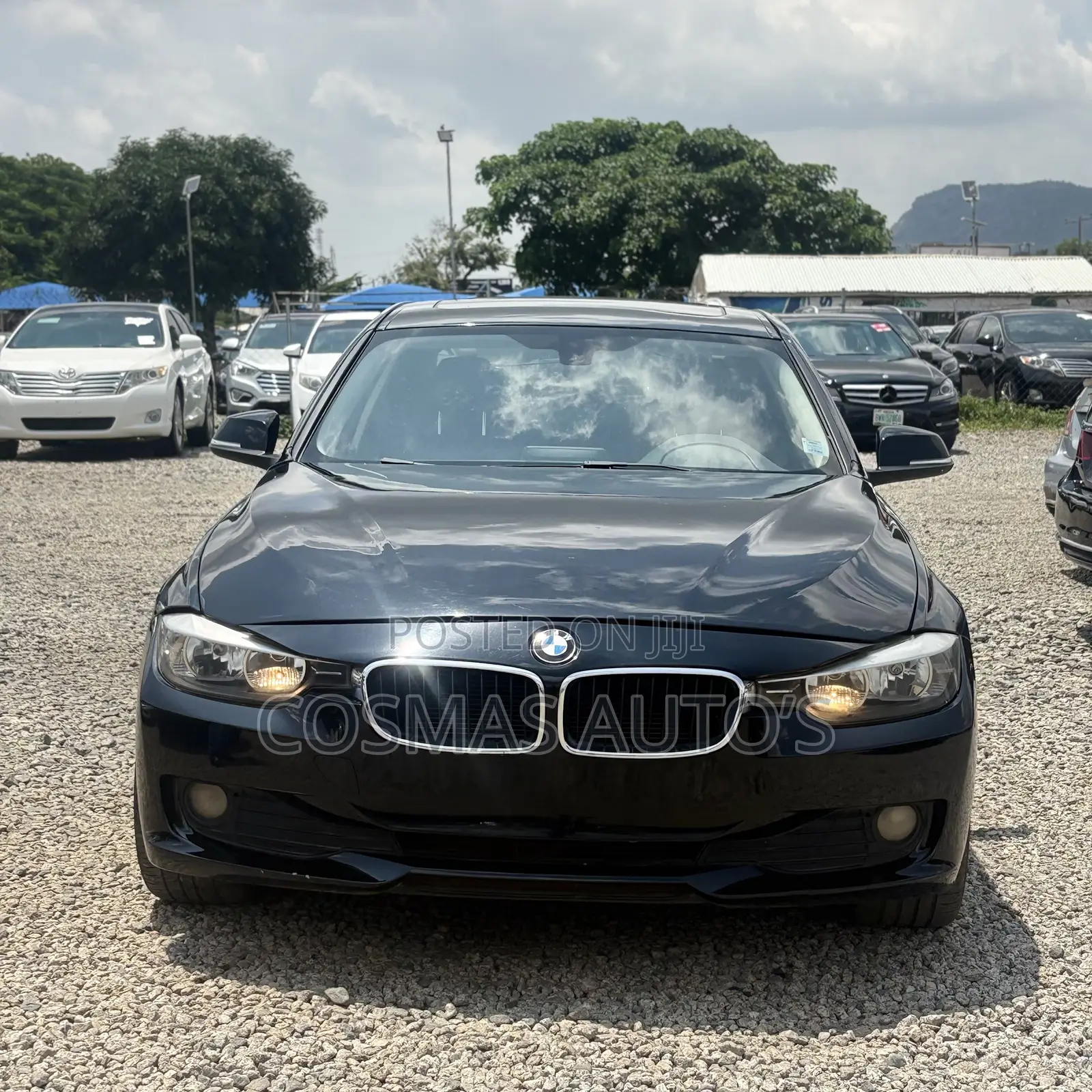 BMW 320i 2013 Black
