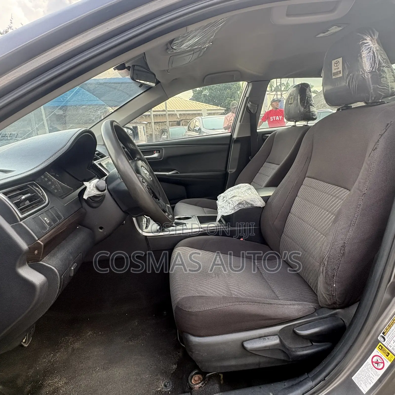 Toyota Camry LE 4dr Sedan (2.5L 4cyl 6A) 2015 Gray