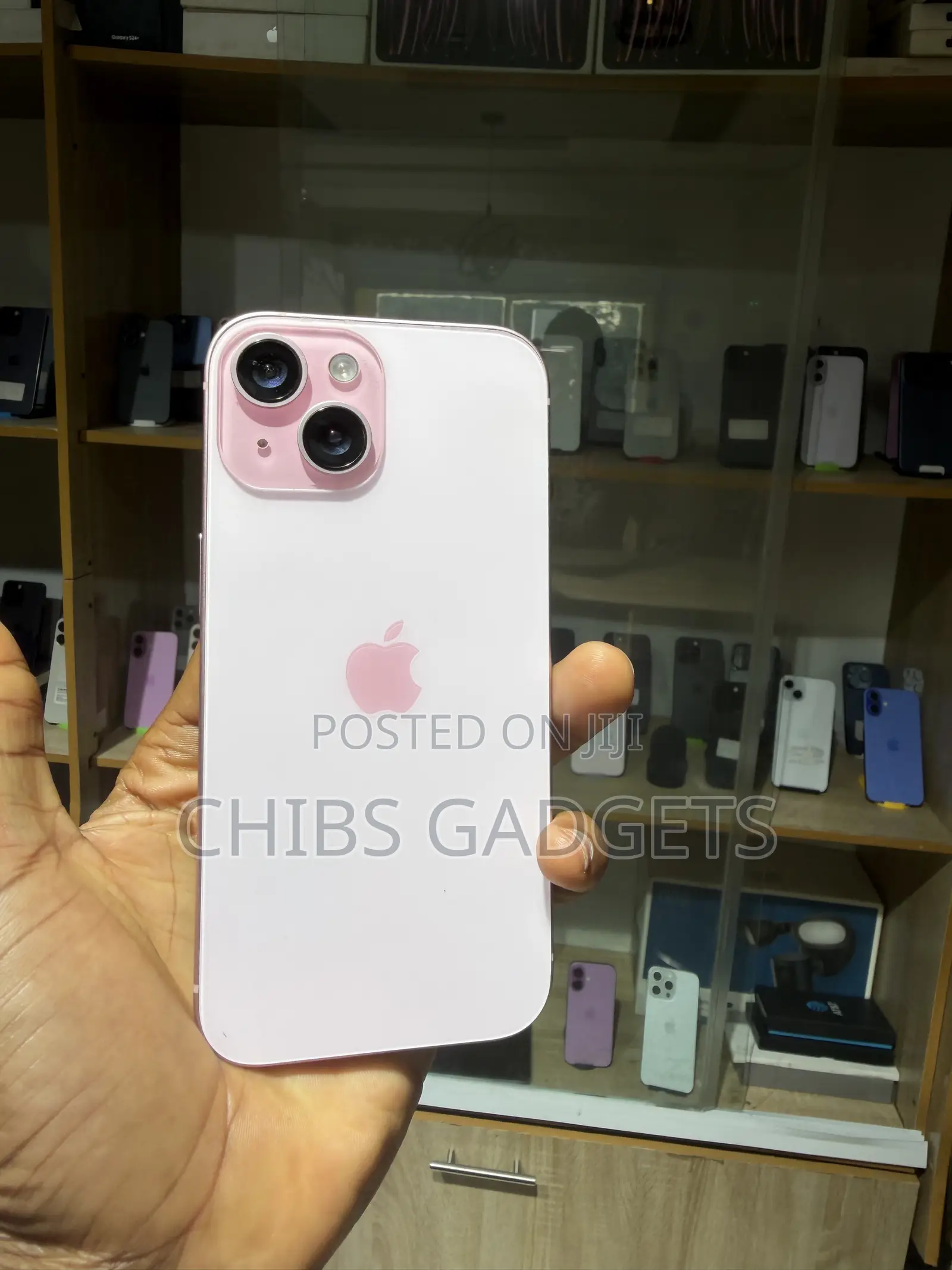 Apple iPhone 15 128 GB Pink