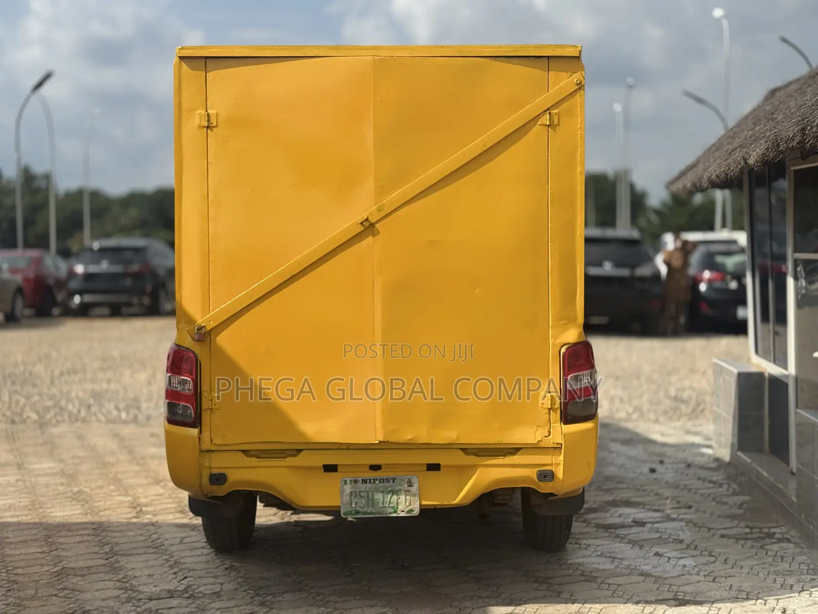 Mitsubishi L200 Club Cab 2.2 4WD 2017 Yellow