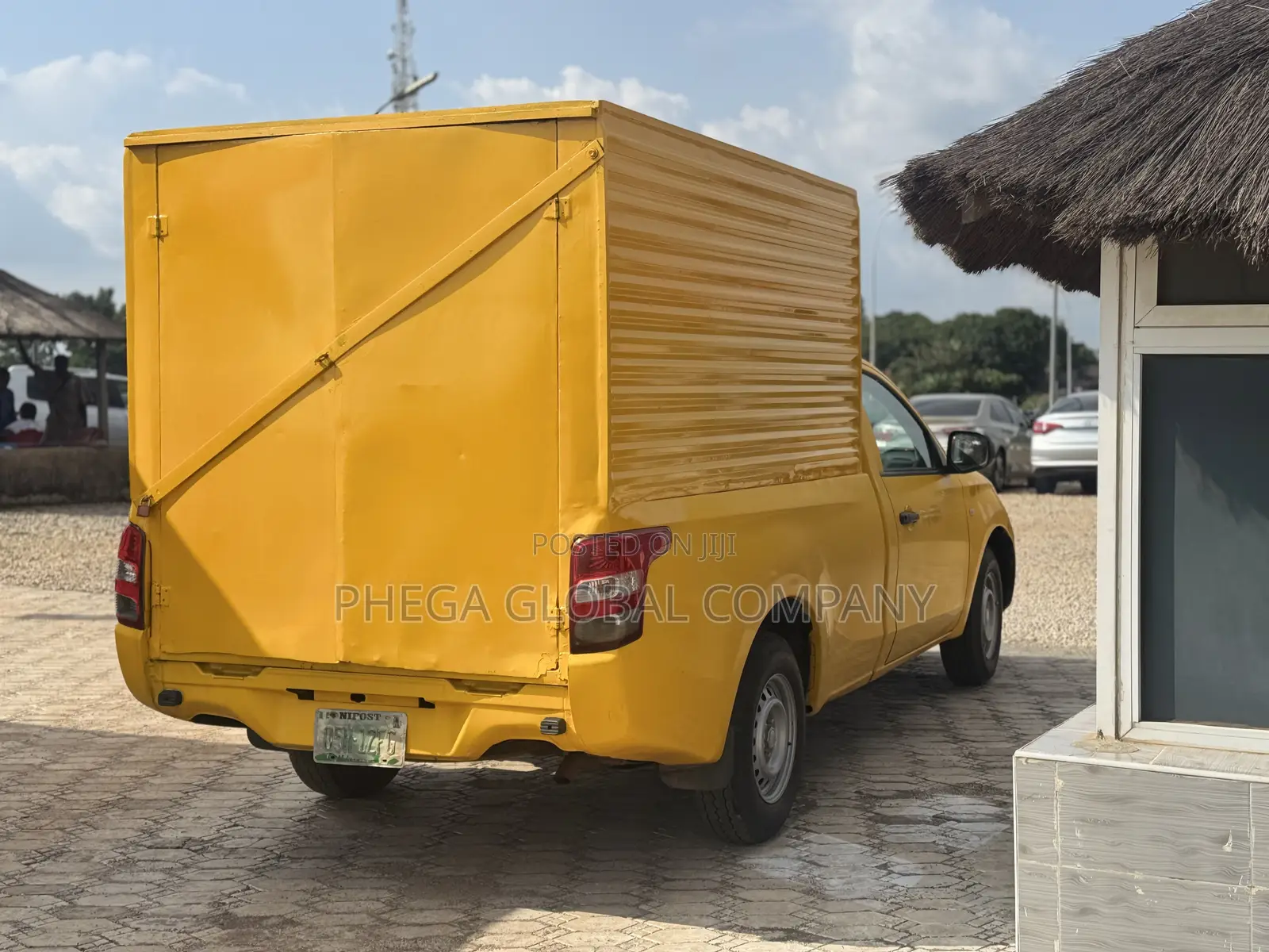 Mitsubishi L200 Club Cab 2.2 4WD 2017 Yellow