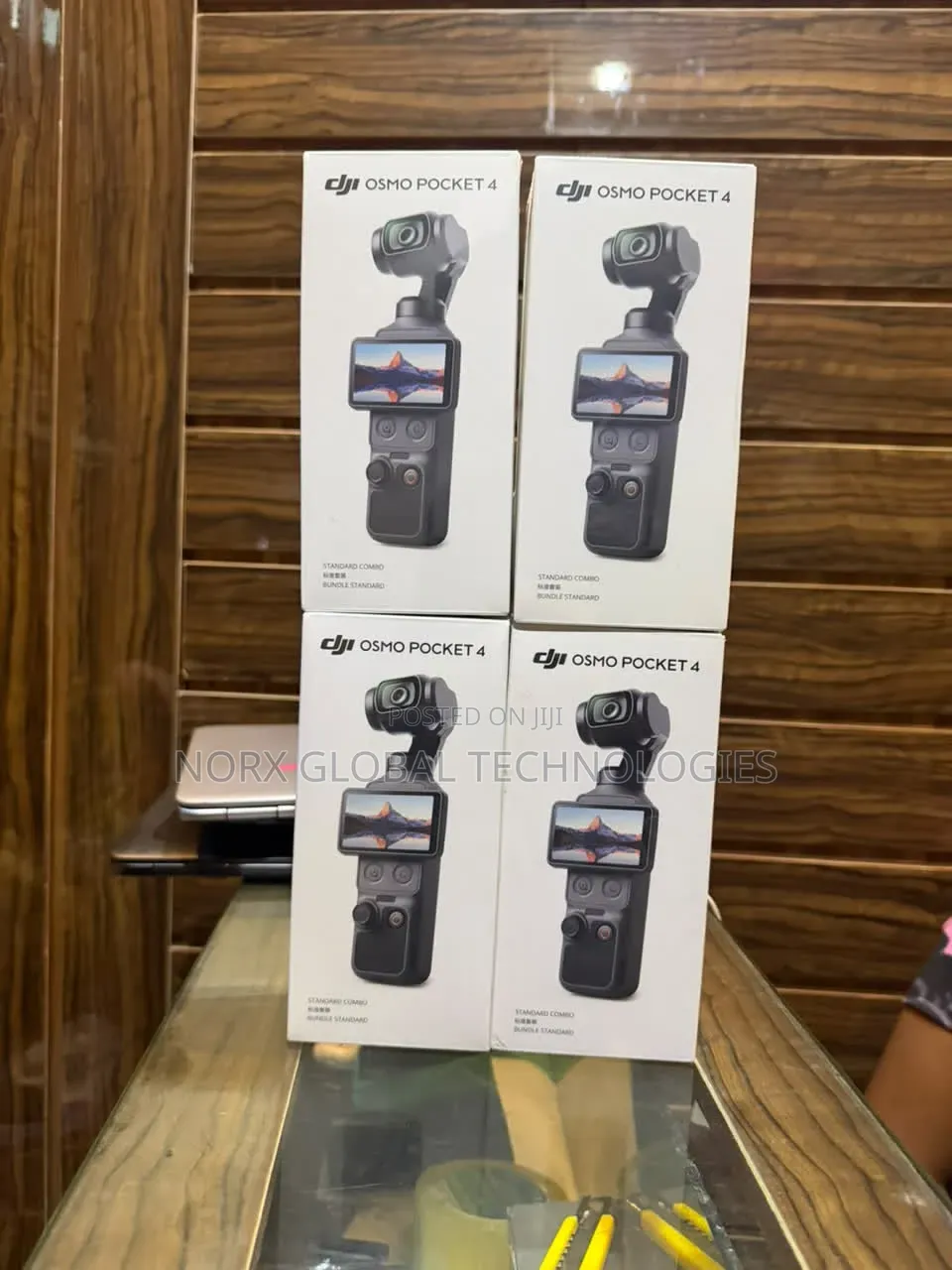 DJI Osmo Pocket 4 Standard Combo
