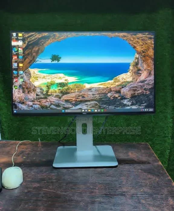 Dell UltraSharp U2419H 24" FHD IPS Monitor – Black