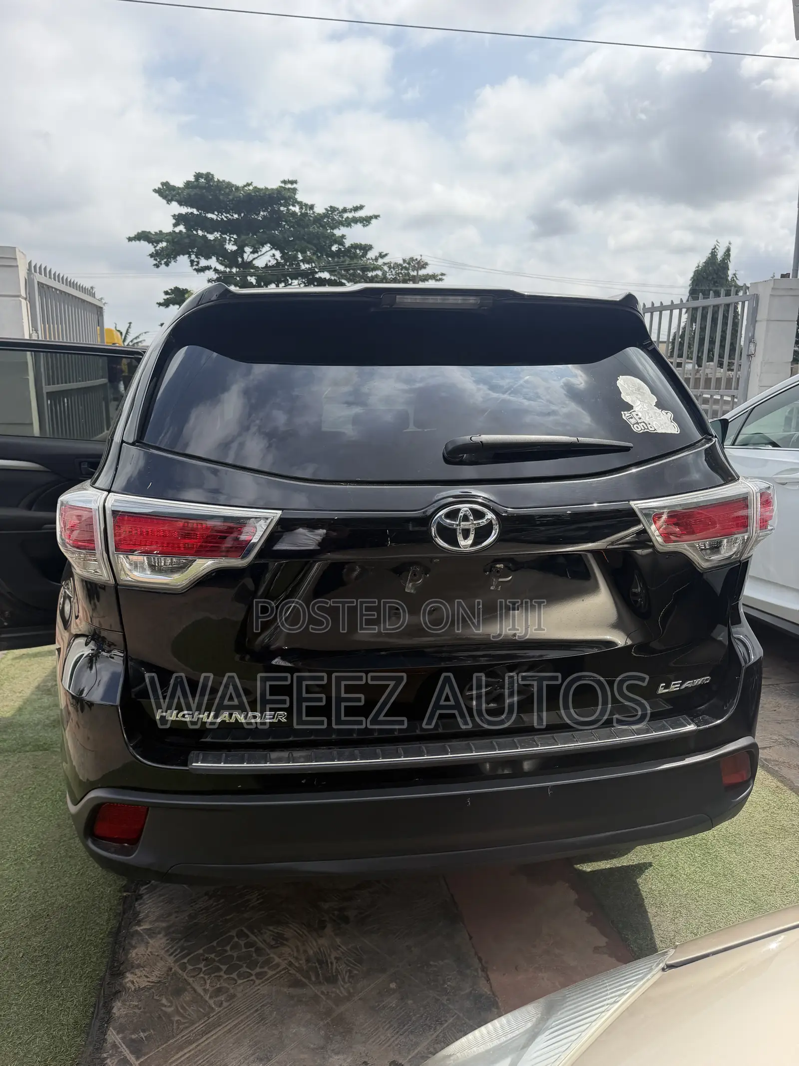Toyota Highlander LE V6 4x4 (3.5L 6cyl 6A) 2016 Black