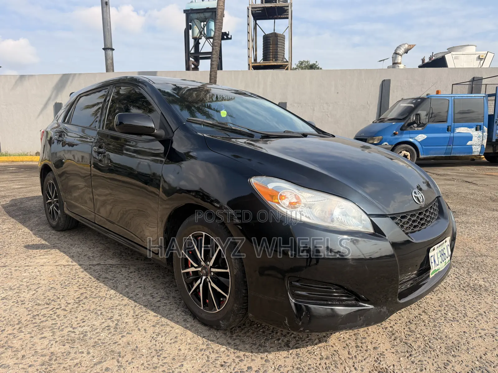 Toyota Matrix Hatchback FWD (1.8L 4cyl 5M) 2009 Black