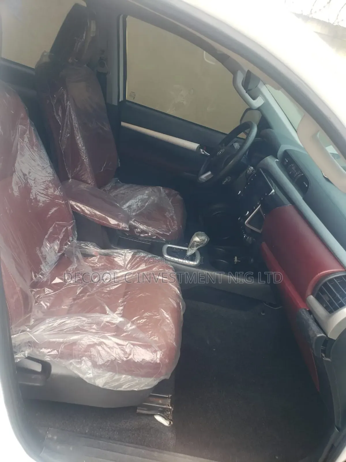 Toyota Hilux 2023 White