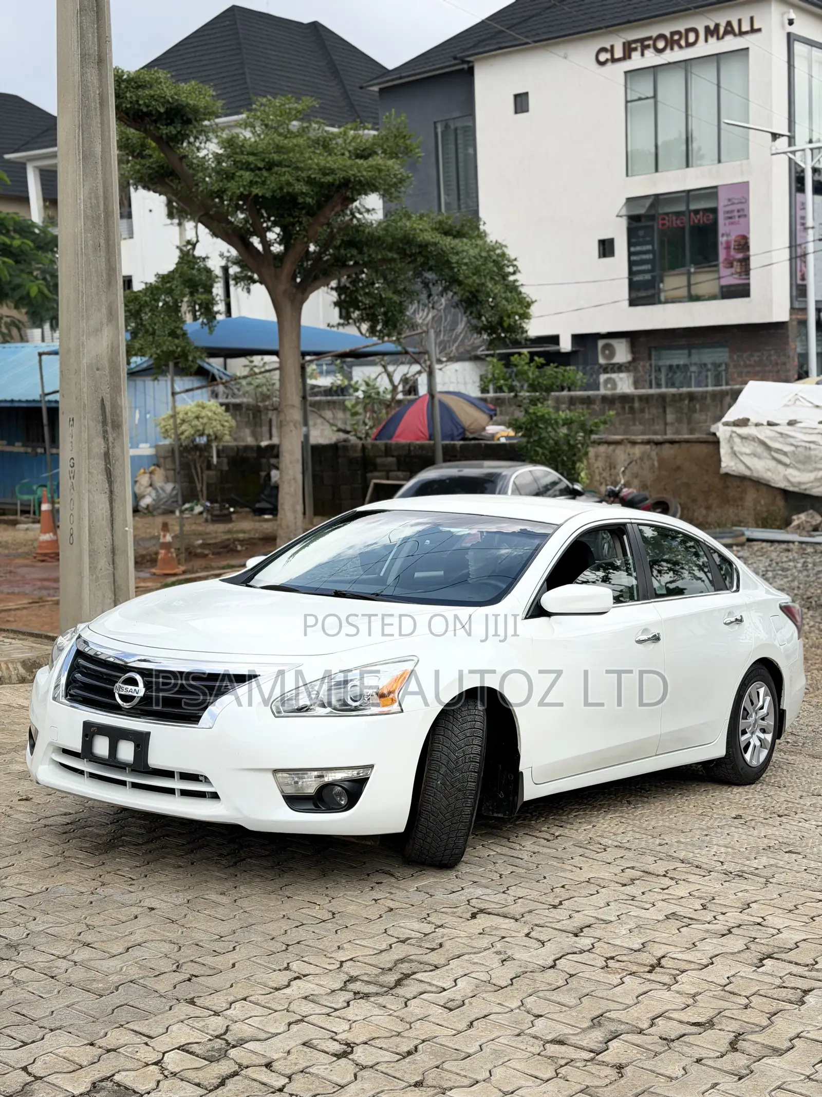 Nissan Altima 2015 White