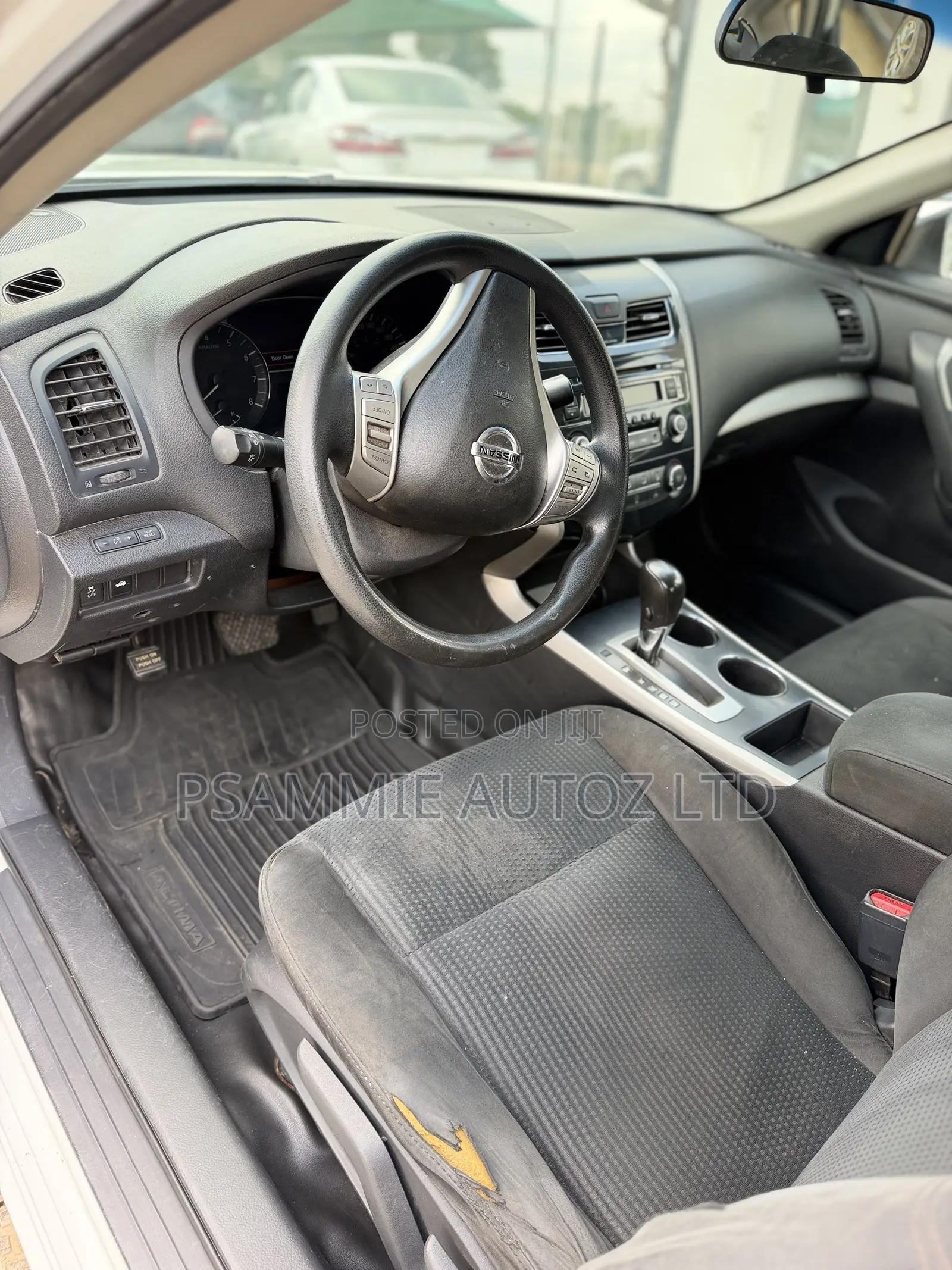 Nissan Altima 2015 White
