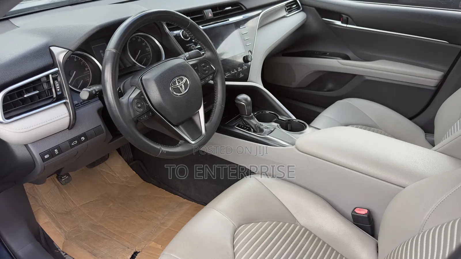 Toyota Camry 2018 Blue