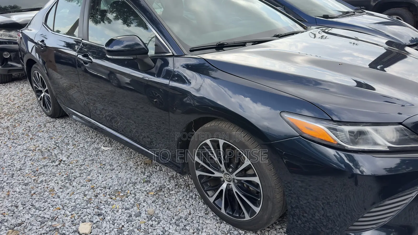 Toyota Camry 2018 Blue