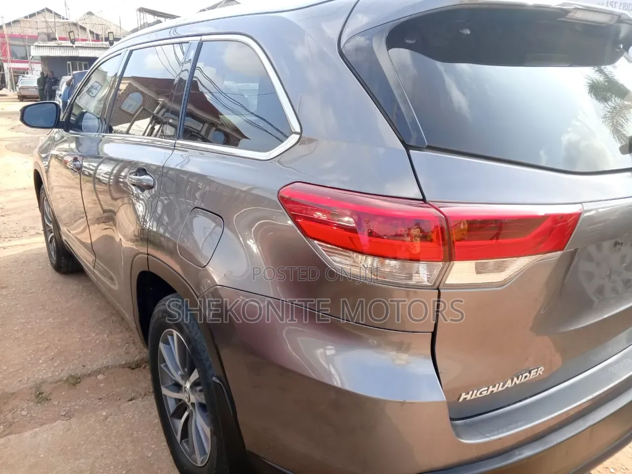 Toyota Highlander 2017 Burgundy