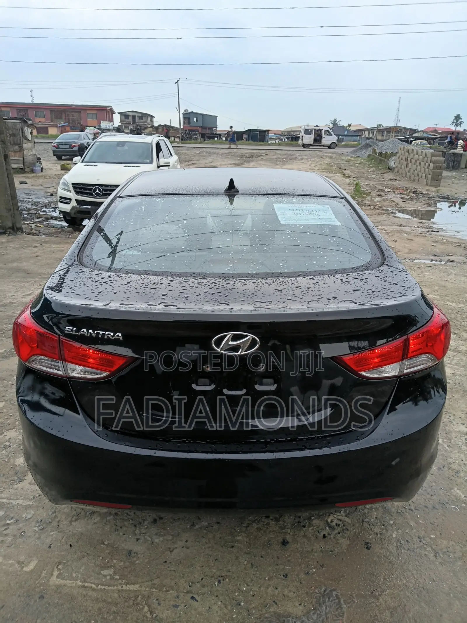 Hyundai Elantra Limited Sedan FWD (1.8L 4cyl 6A) 2013 Black