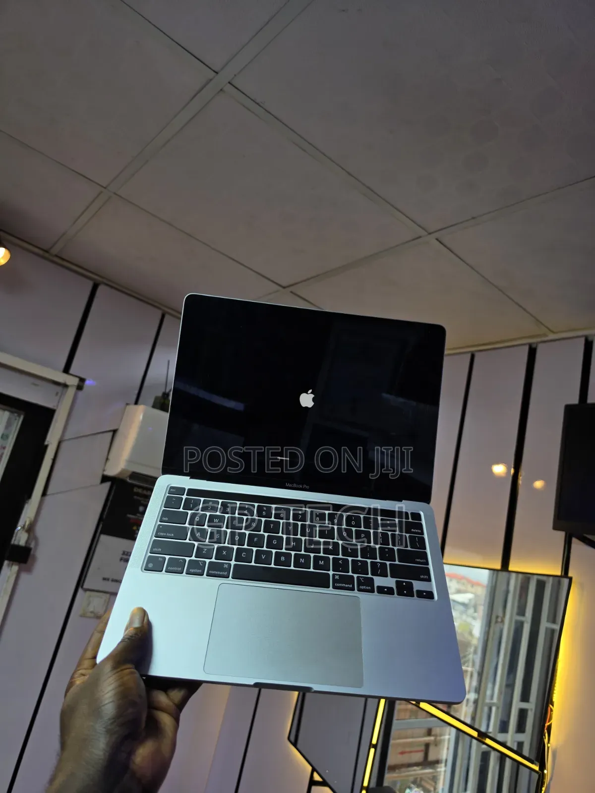 Laptop Apple MacBook Pro 2020 8GB Intel Core i5 SSD 256GB
