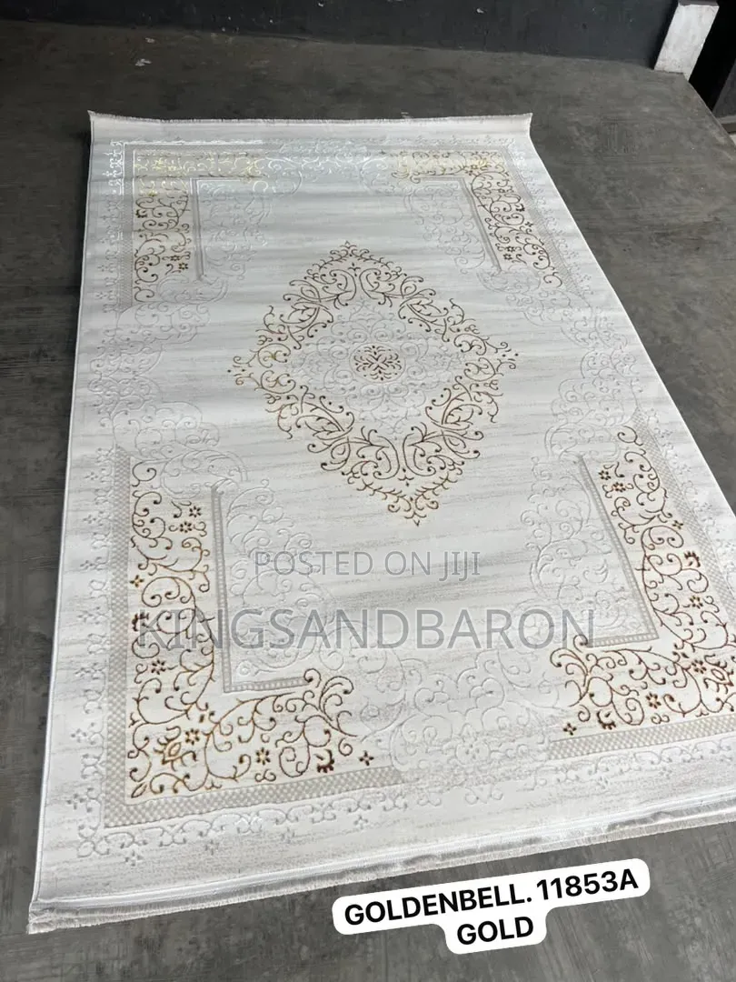 5x7fts of Cream and Gold Turkish Center Rugs