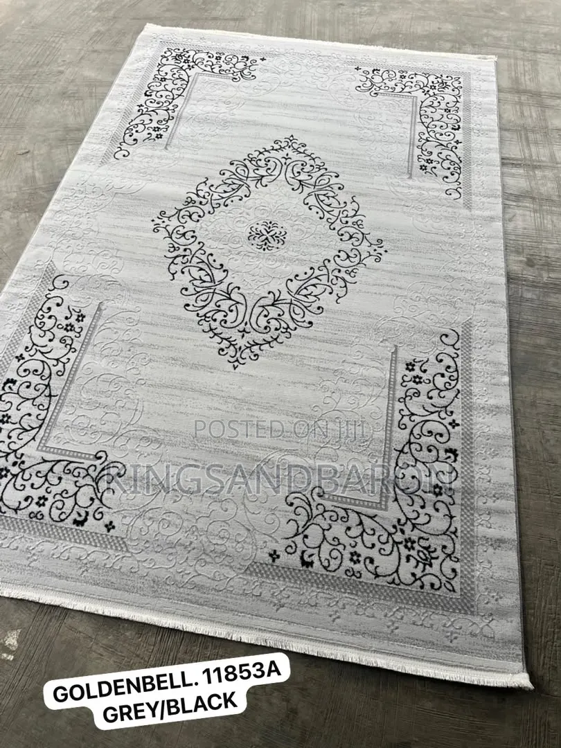 5x7fts of Cream and Gold Turkish Center Rugs
