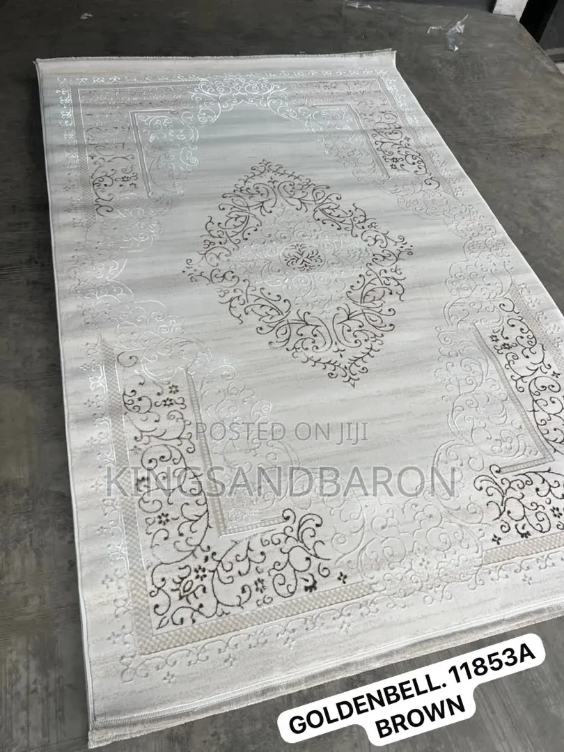 5x7fts of Cream and Gold Turkish Center Rugs