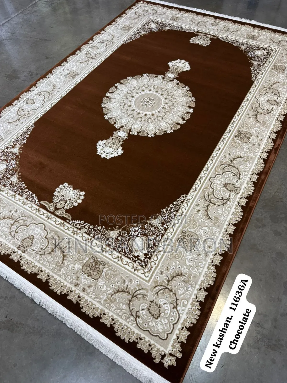 5x7fts Beige and Brown Arabian Center Rug