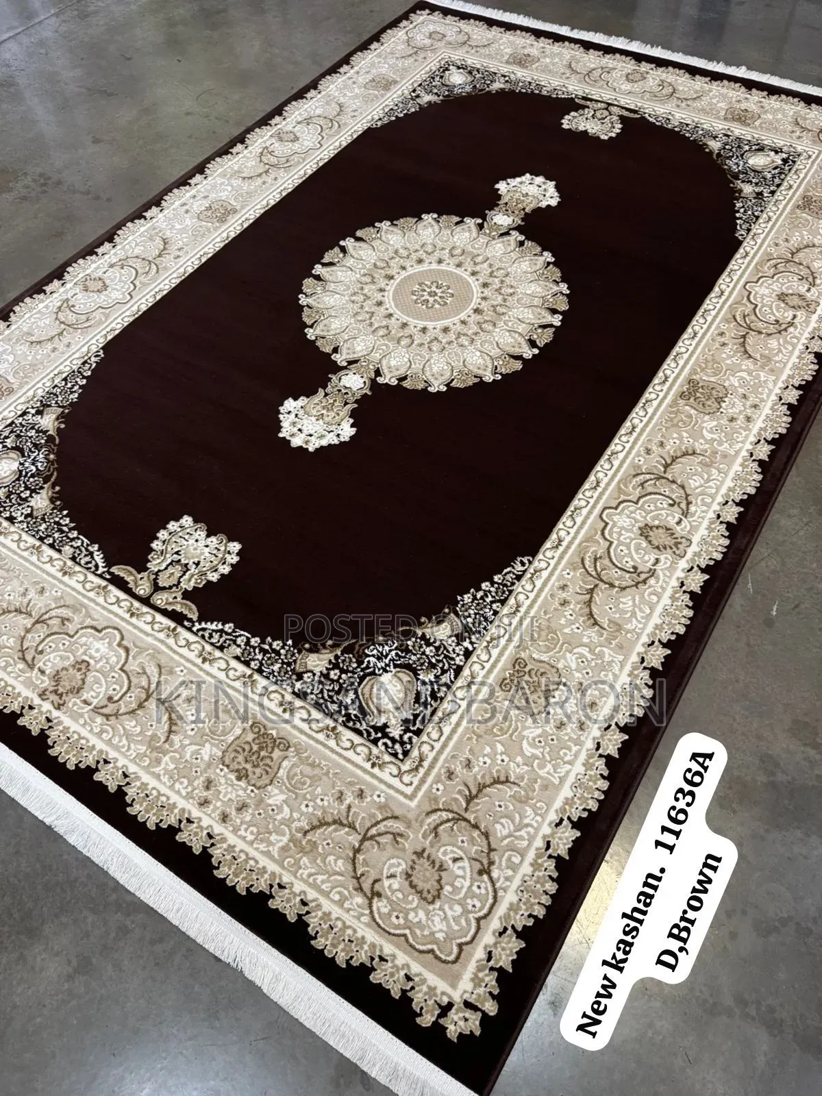 5x7fts Beige and Brown Arabian Center Rug