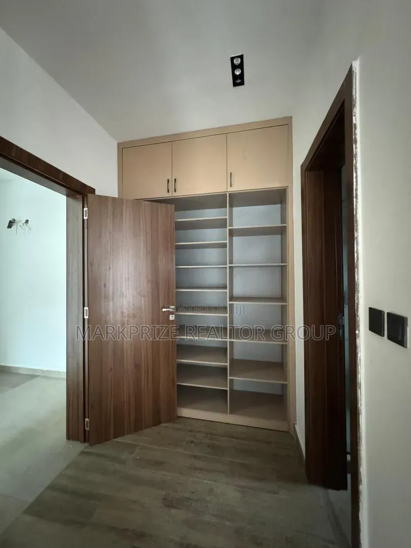 4bdrm Duplex in Magodo Phase 2 Lagos for sale