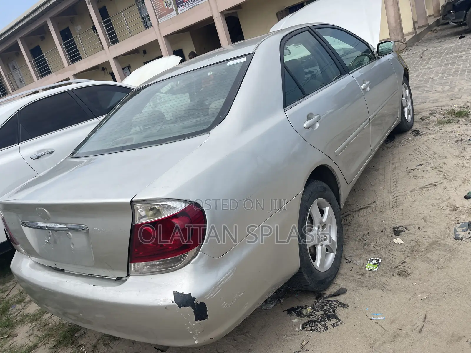 Toyota Camry LE 4dr Sedan (2.4L 4cyl 5A) 2005 Silver