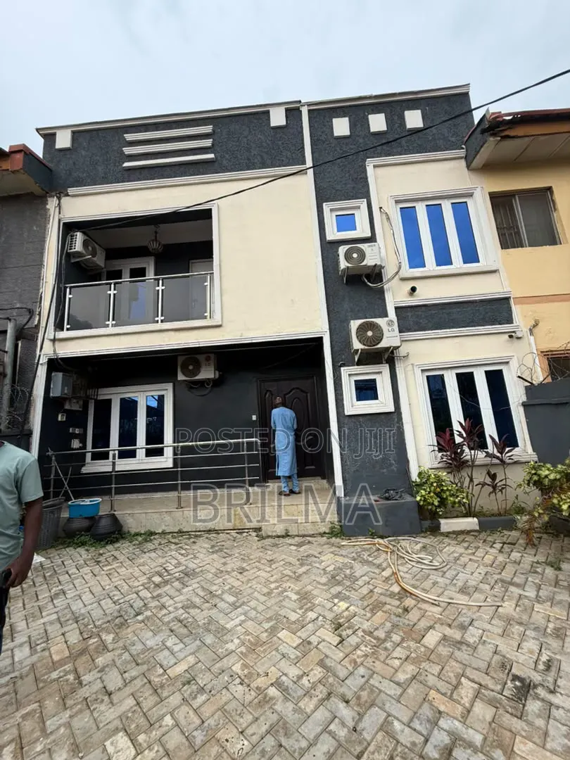 4bdrm Duplex in Kado for sale