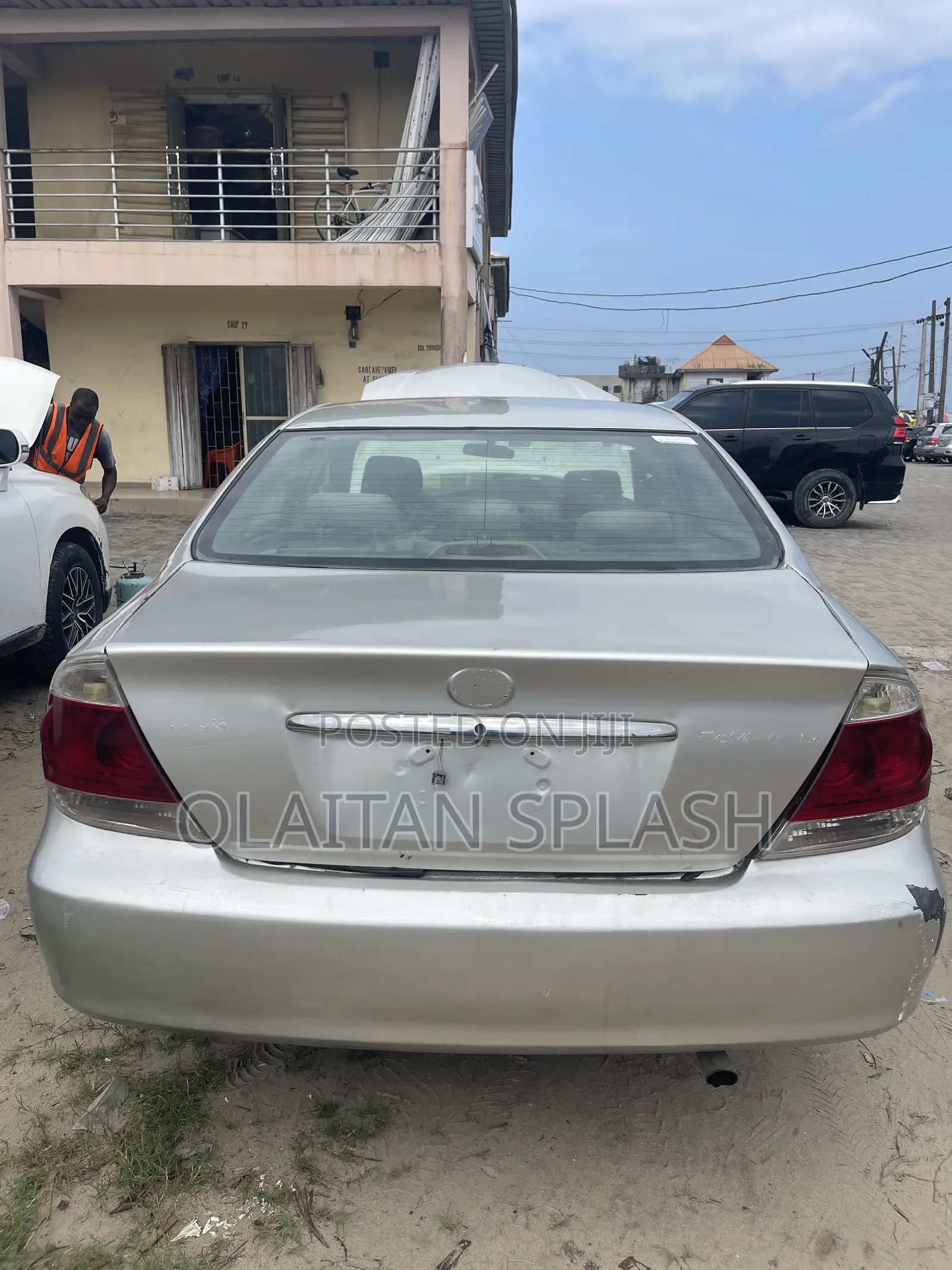 Toyota Camry LE 4dr Sedan (2.4L 4cyl 5A) 2005 Silver