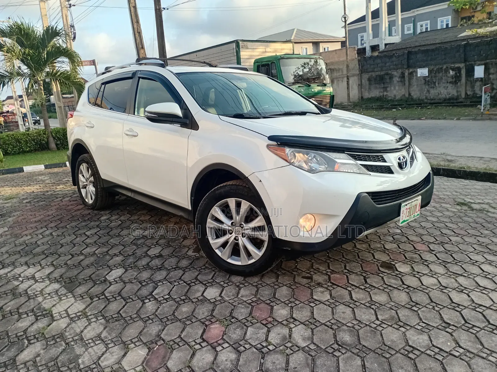 Toyota RAV4 2014 White