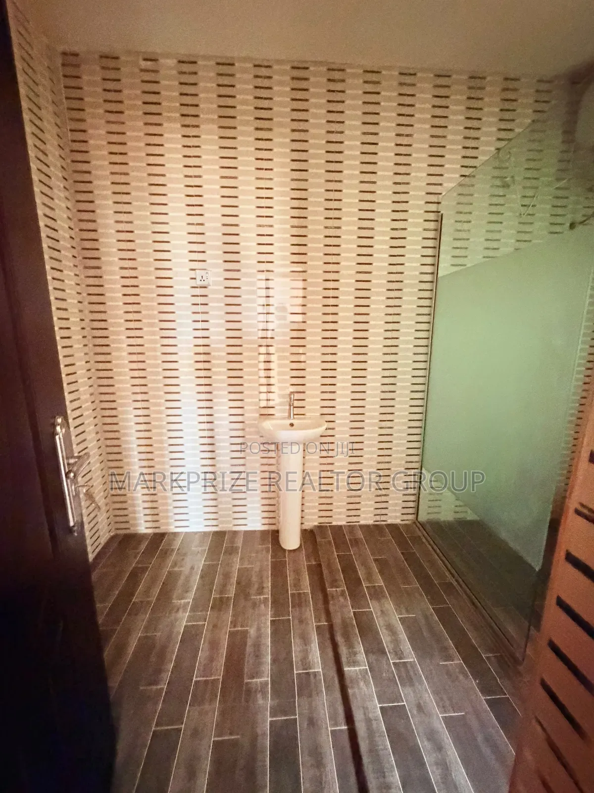 3bdrm Apartment in Ikorodu Lagos for sale