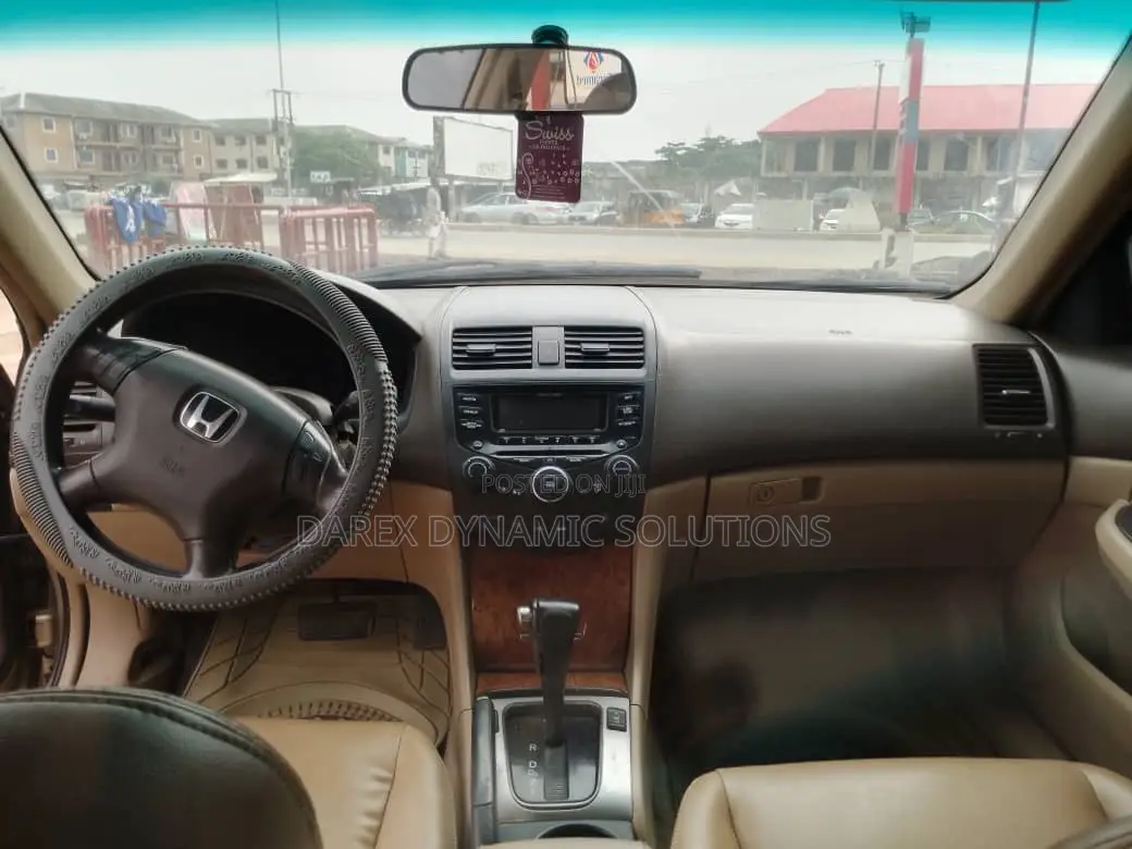 Honda Accord Automatic 2004 Gold