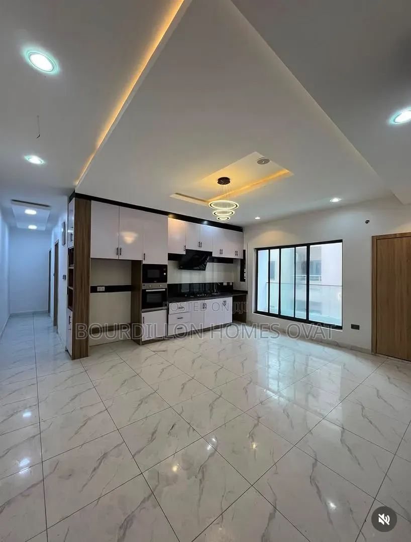 2bdrm Apartment in Ikate Lekki Lagos for rent