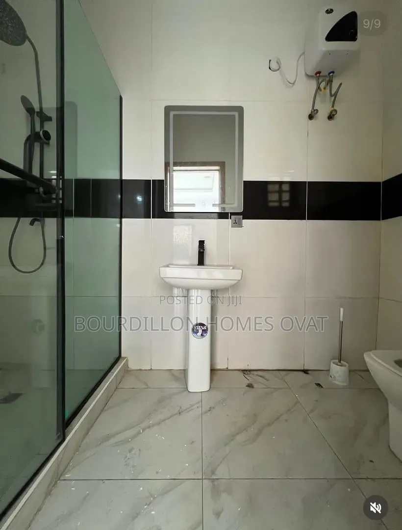 2bdrm Apartment in Ikate Lekki Lagos for rent