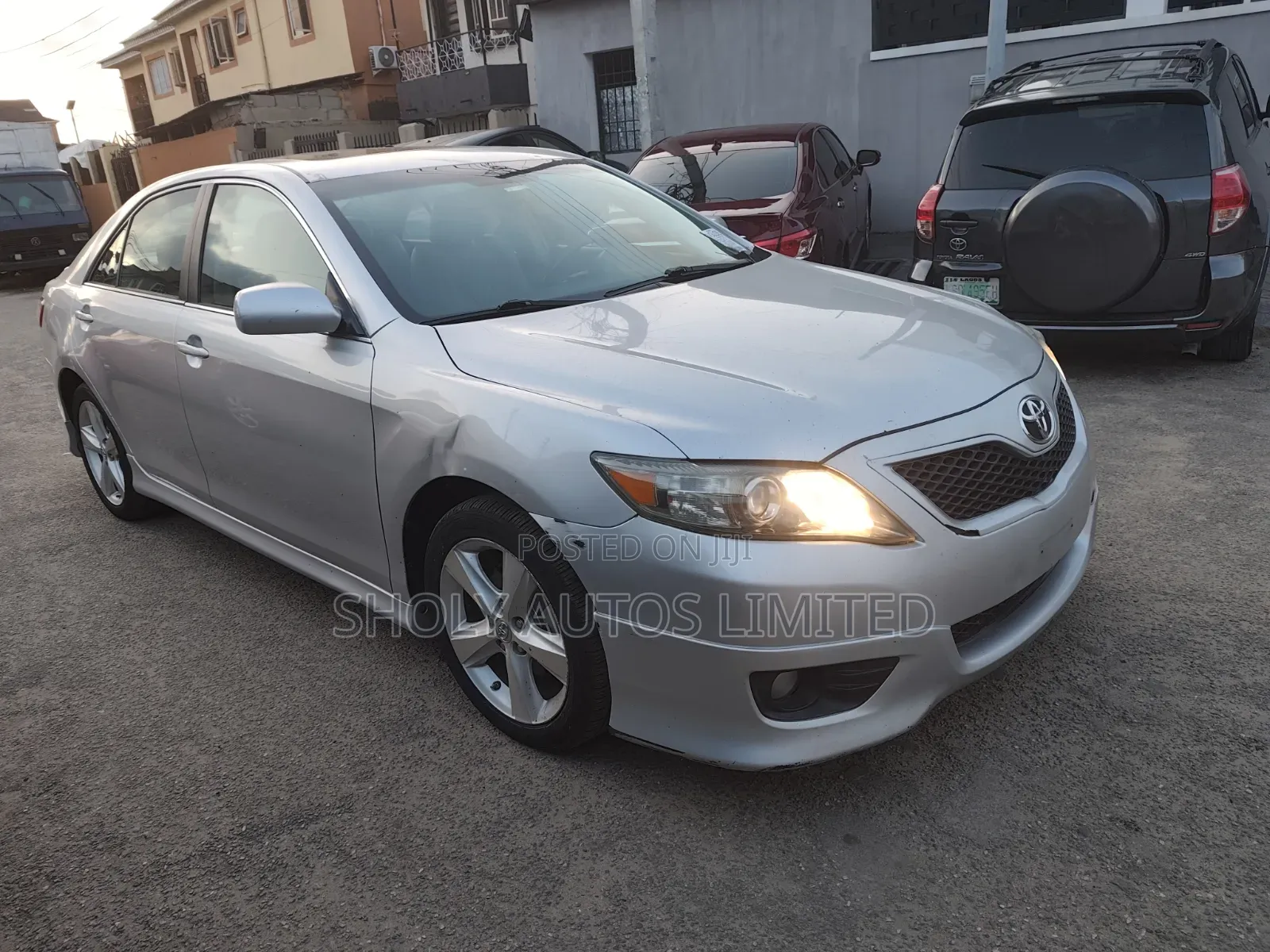 Toyota Camry 2011 Silver