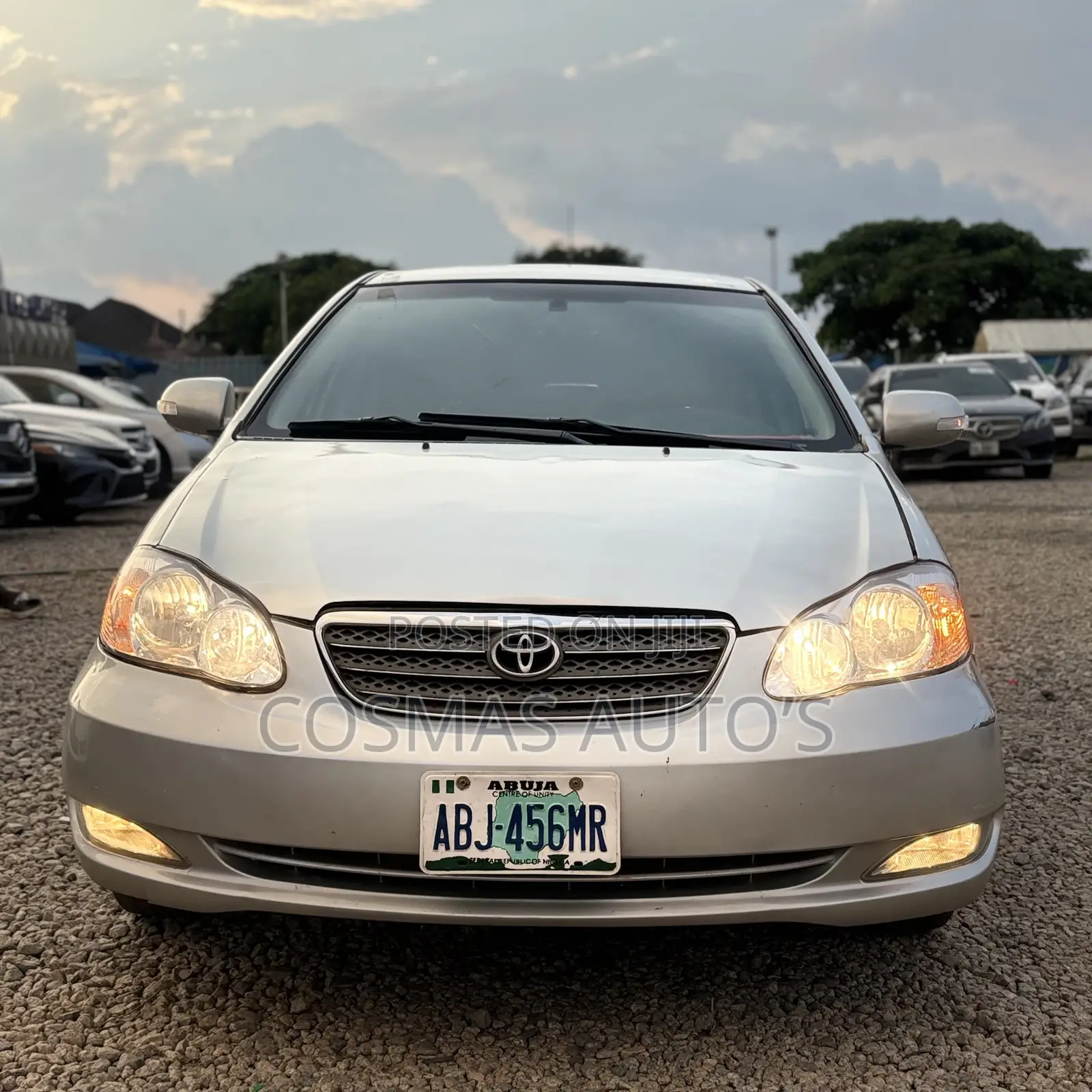 Toyota Corolla LE 2004 Gold
