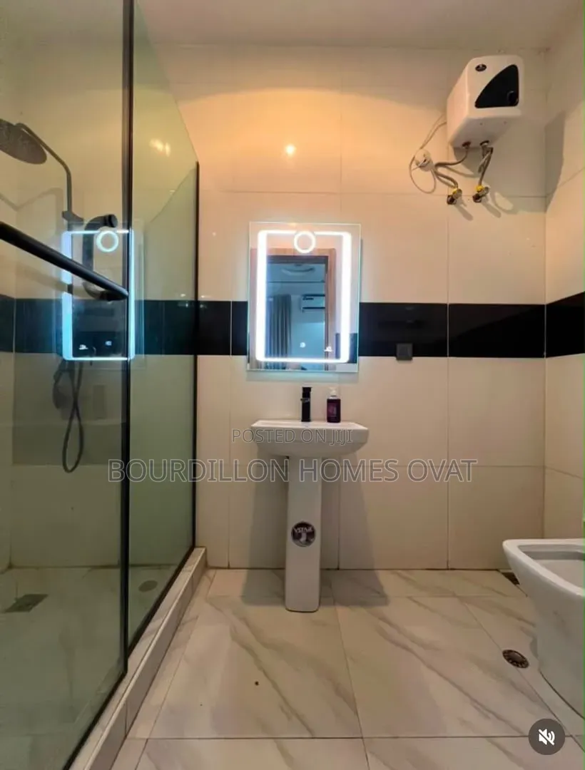 2bdrm Apartment in Ikate Lekki Lagos for rent