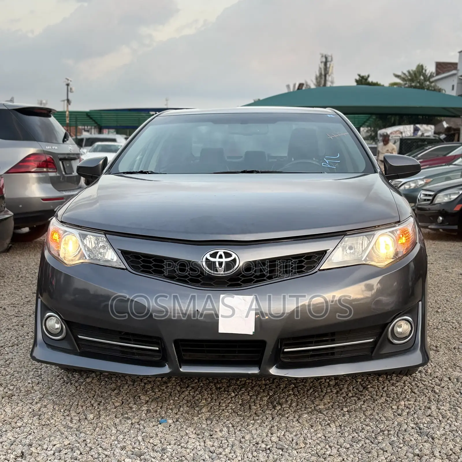 Toyota Camry SE 4dr Sedan (2.5L 4cyl 6A) 2012 Gray