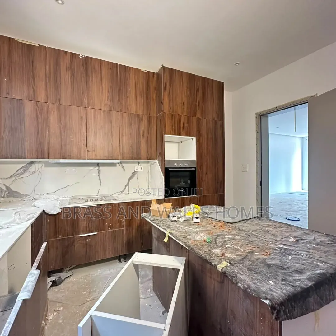 Furnished 4bdrm Townhouse/Terrace in Banana Island for sale