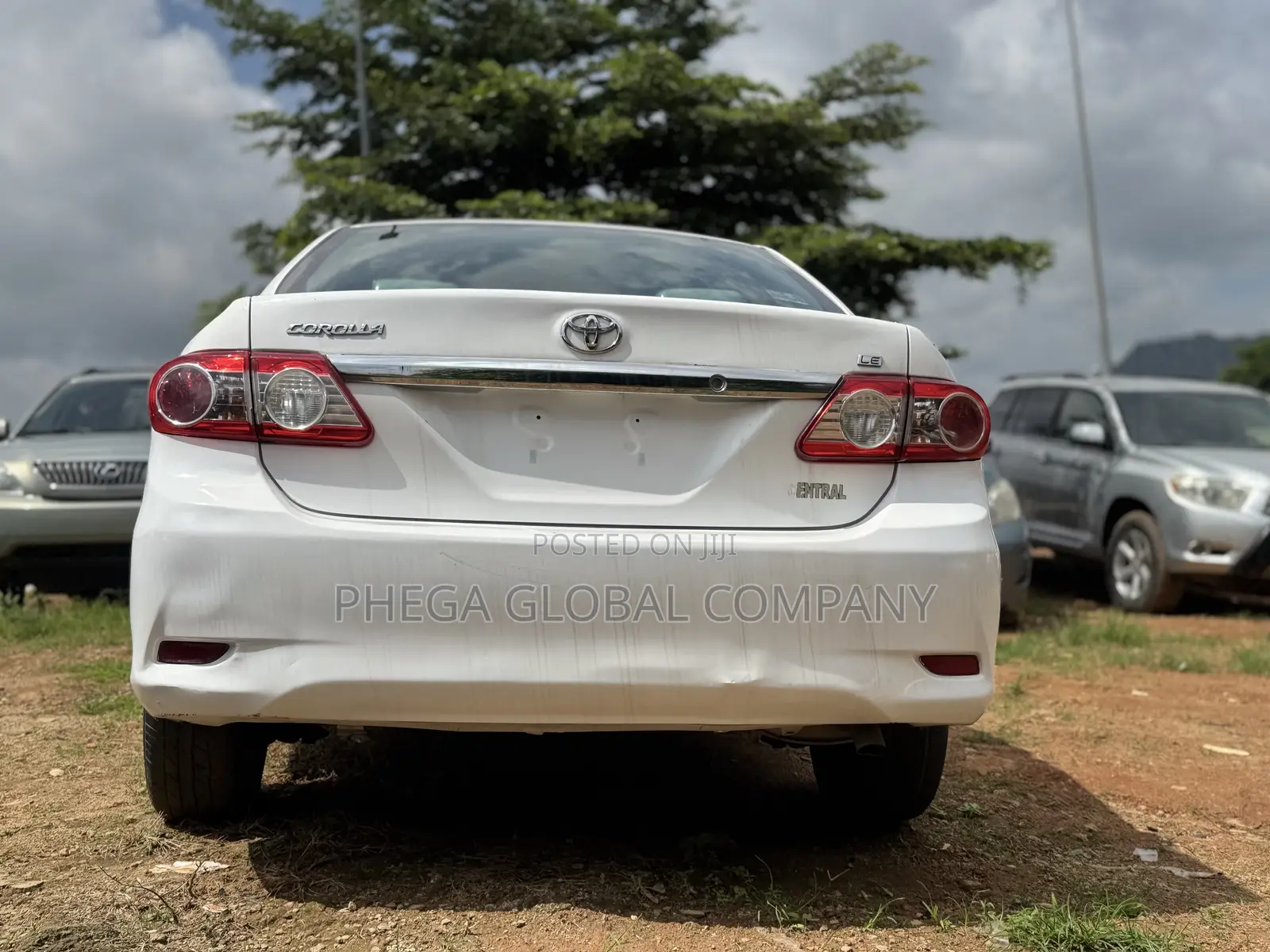 Toyota Corolla LE 4dr Sedan (1.8L 4cyl 4A) 2011 White