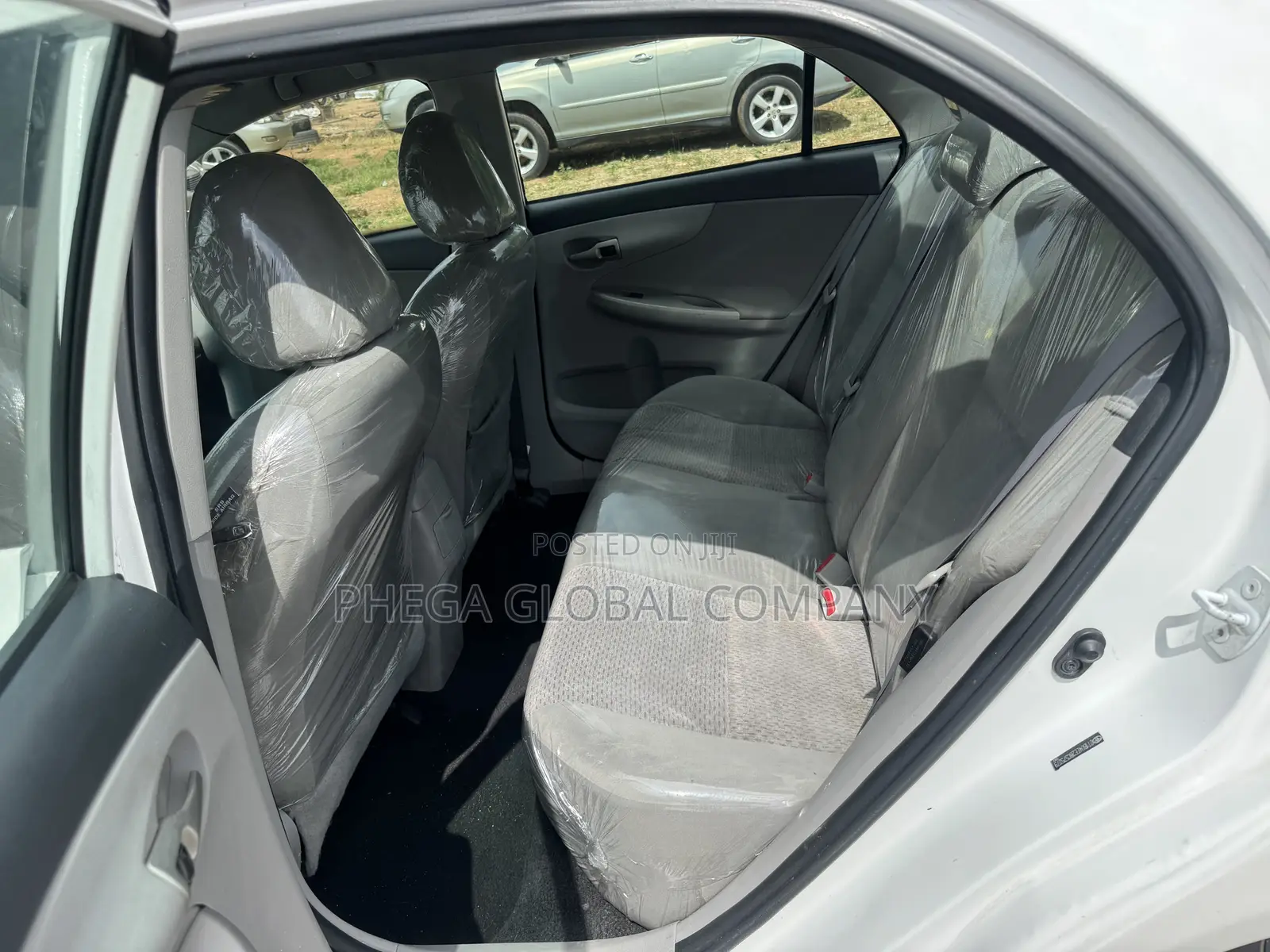 Toyota Corolla LE 4dr Sedan (1.8L 4cyl 4A) 2011 White
