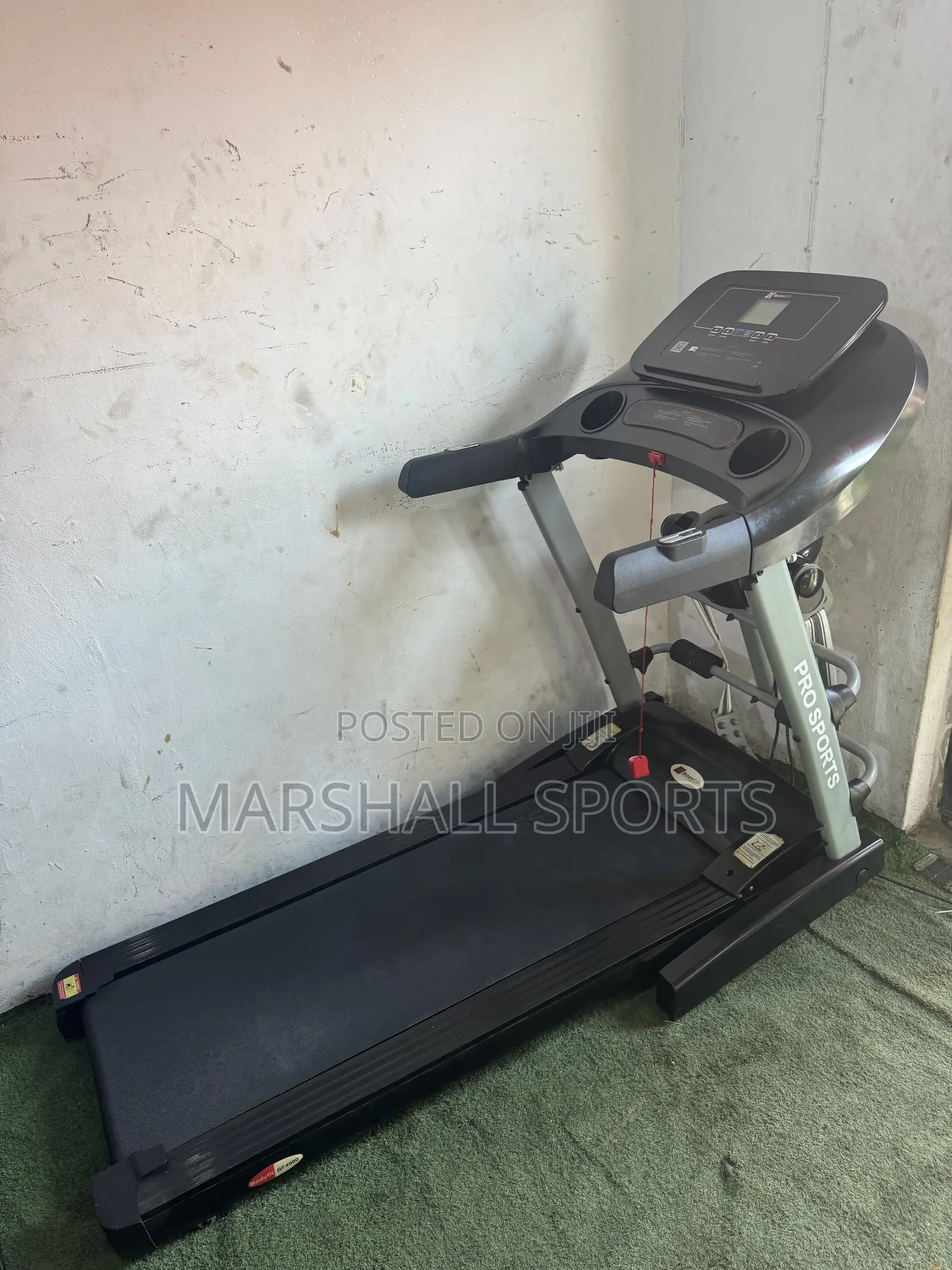 3hp Body Fit Treadmill With Incline and Massager