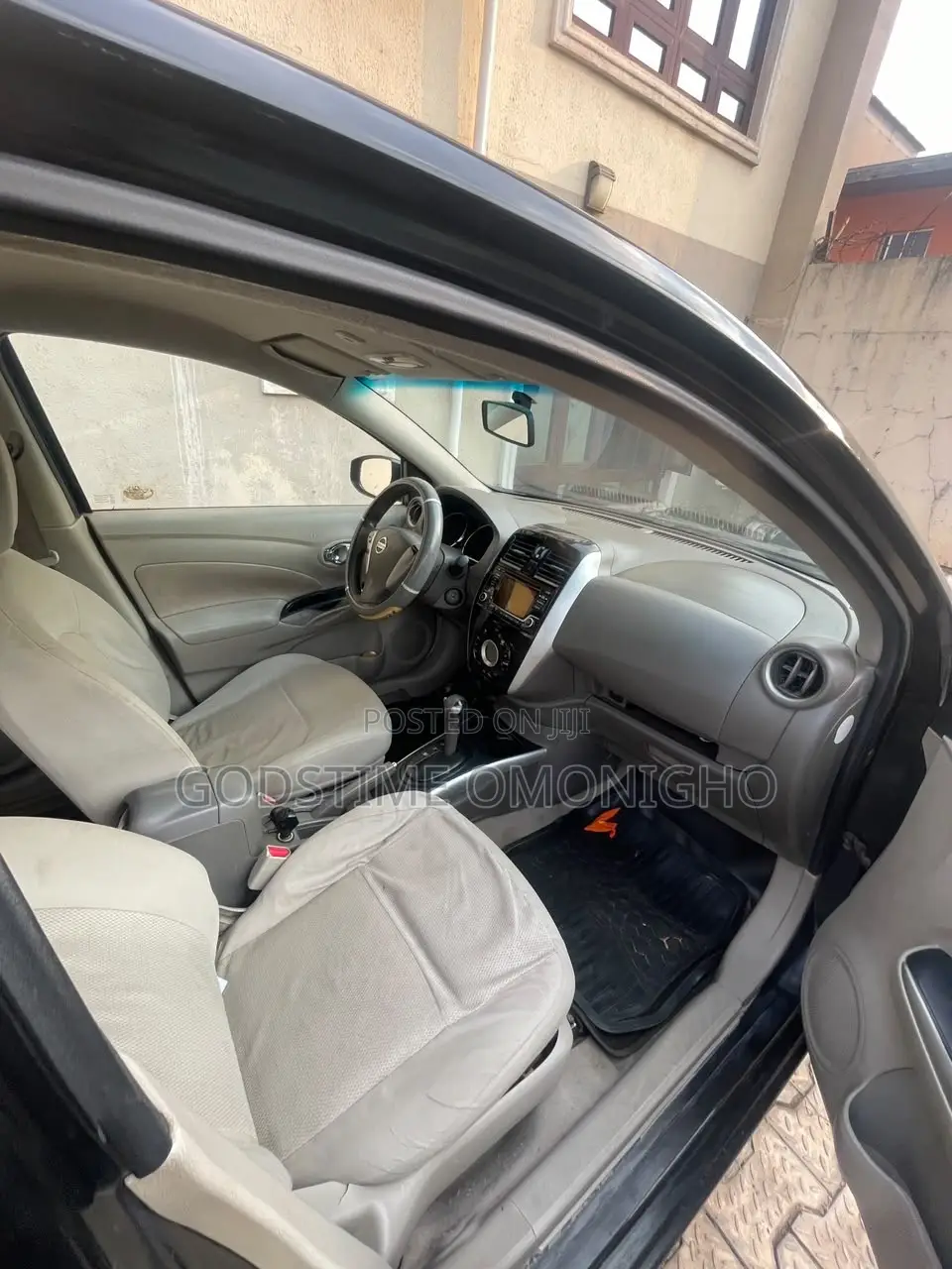 Nissan Almera 2016 Black