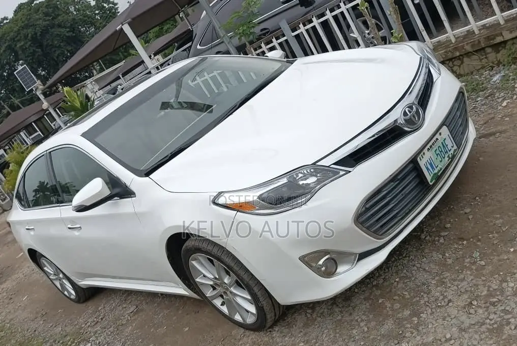 Toyota Avalon 2014 White
