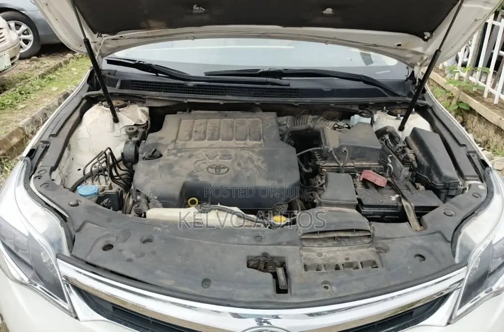 Toyota Avalon 2014 White