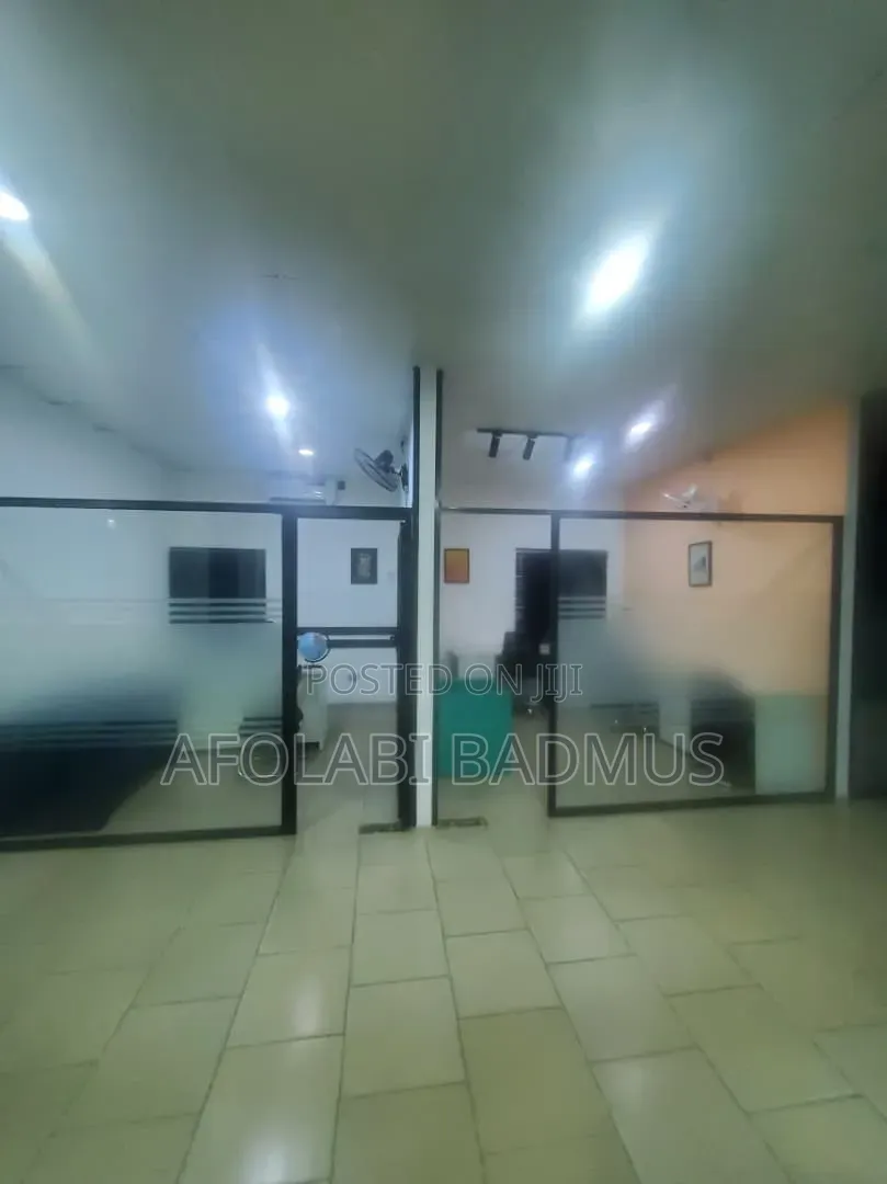 Furnished and Serviced Office for Rent